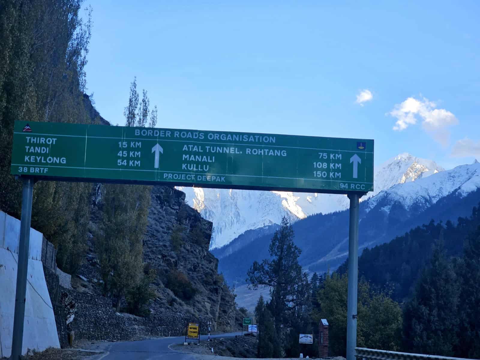 Delhi to Manali Road Trip Guide: Route, Stops, Food, Stay & Travel Tips