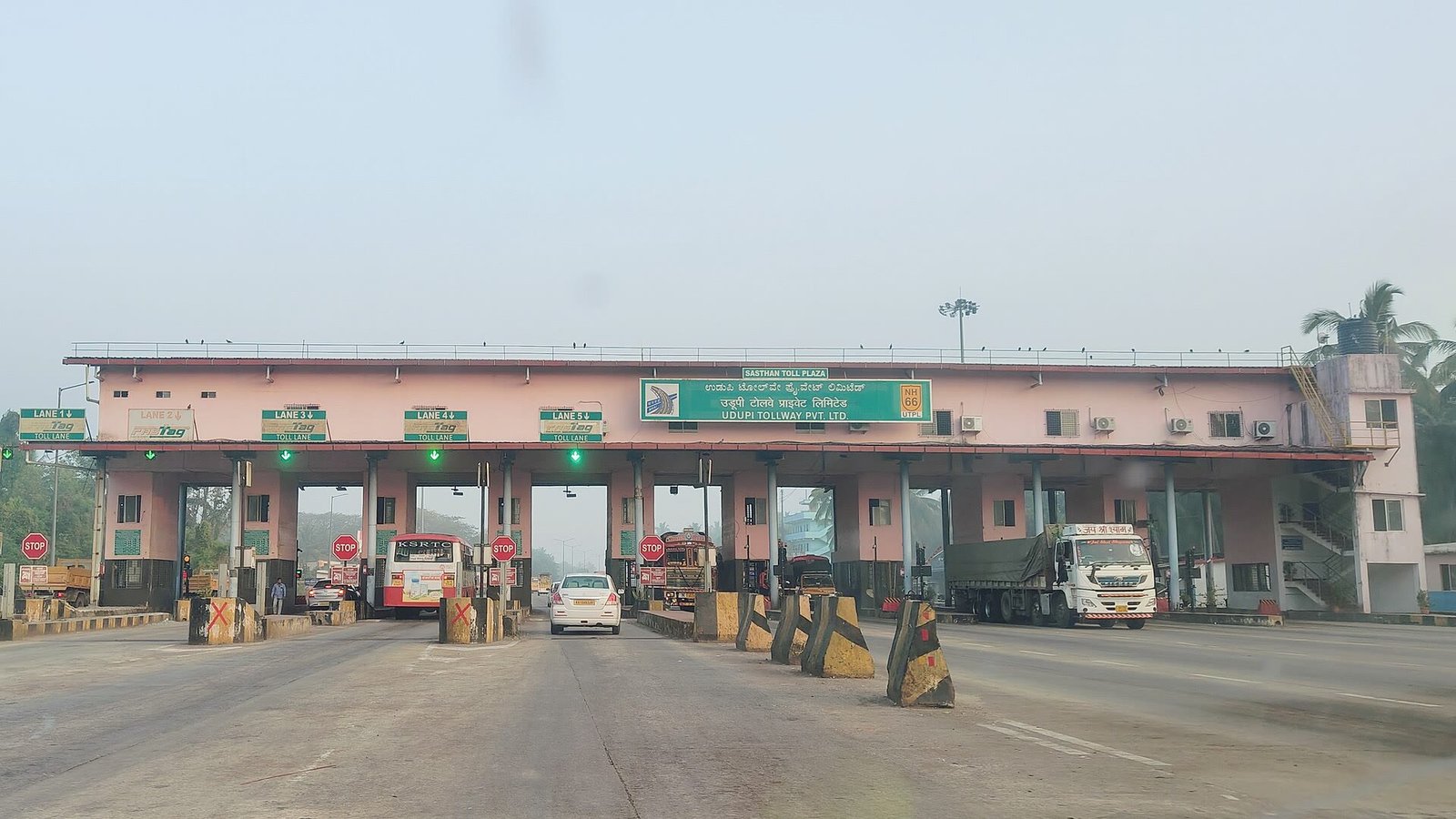 FASTag Annual Pass vs Regular Toll: Break-even Guide