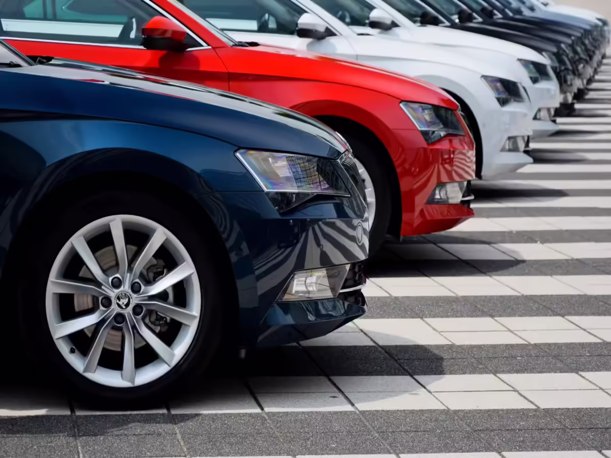 EV sales in fast lane but motown treads the middle path