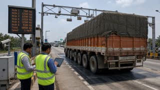 India Tightens NH Toll Rules for Overloaded Trucks: Rule 10 Brings 2x/4x Fee Bands and Digital Reporting