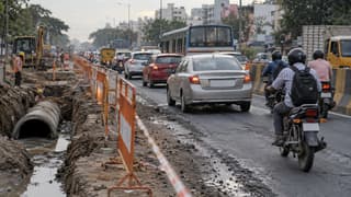 Velachery–Tambaram roadwork stretches peak trip to 40 minutes